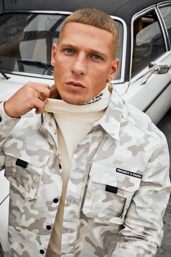 Fall/Winter 2021, Paris. Photographie et retouche : Vincent.